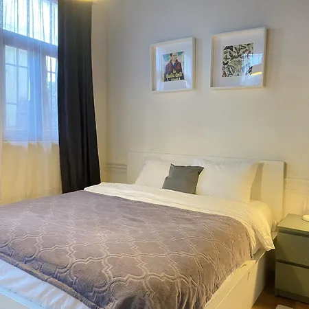 Charming Historic Balat House 2 Floors • 5 Br Вилла