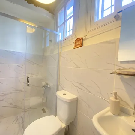 Charming Historic Balat House 2 Floors • 5 Br Вилла