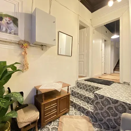 Charming Historic Balat House 2 Floors • 5 Br * Стамбул