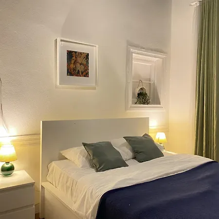 Charming Historic Balat House 2 Floors • 5 Br * Estambul